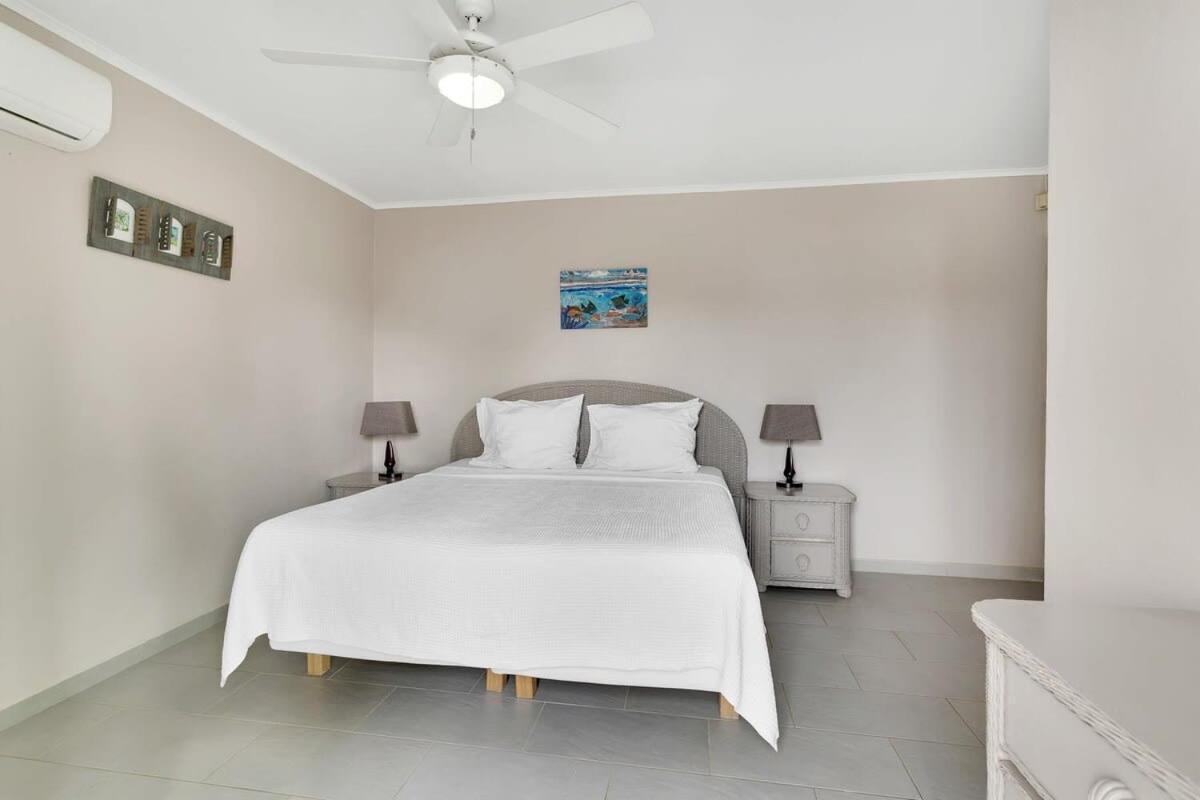 Belmar Oceanfront Apartment 14 Divers Paradise クラレンダイク エクステリア 写真